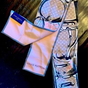 Louis Vuitton Trunks Bandeau